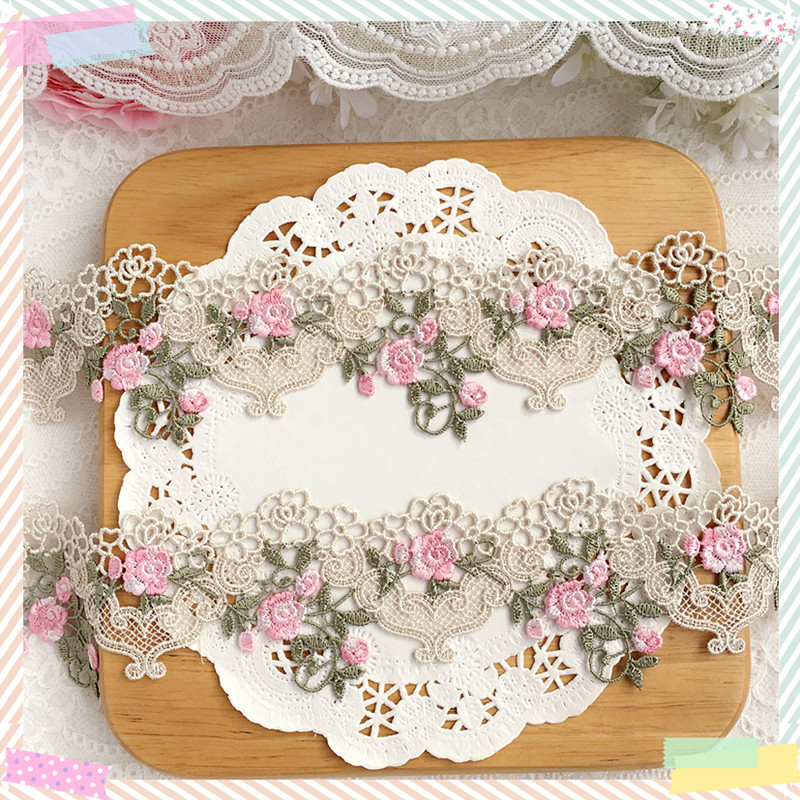 刺繍入りフローラル、レースリボン、ピンクとグリーンのポリエス - Floral Tape Green のレビューと価格