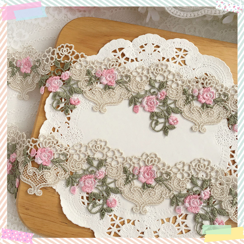 刺繍入りフローラル、レースリボン、ピンクとグリーンのポリエス - Floral Tape Green のレビューと価格